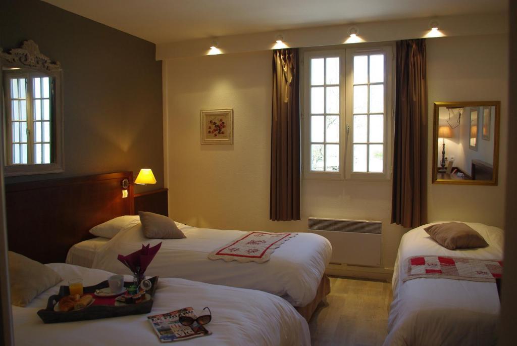 Logis Hotel Les Nympheas Chaufour-lès-Bonnières Oda fotoğraf